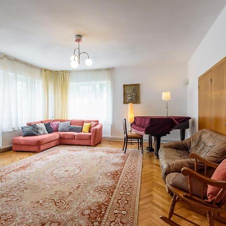 Casa Cu Cires Brasov Apartment Exterior photo