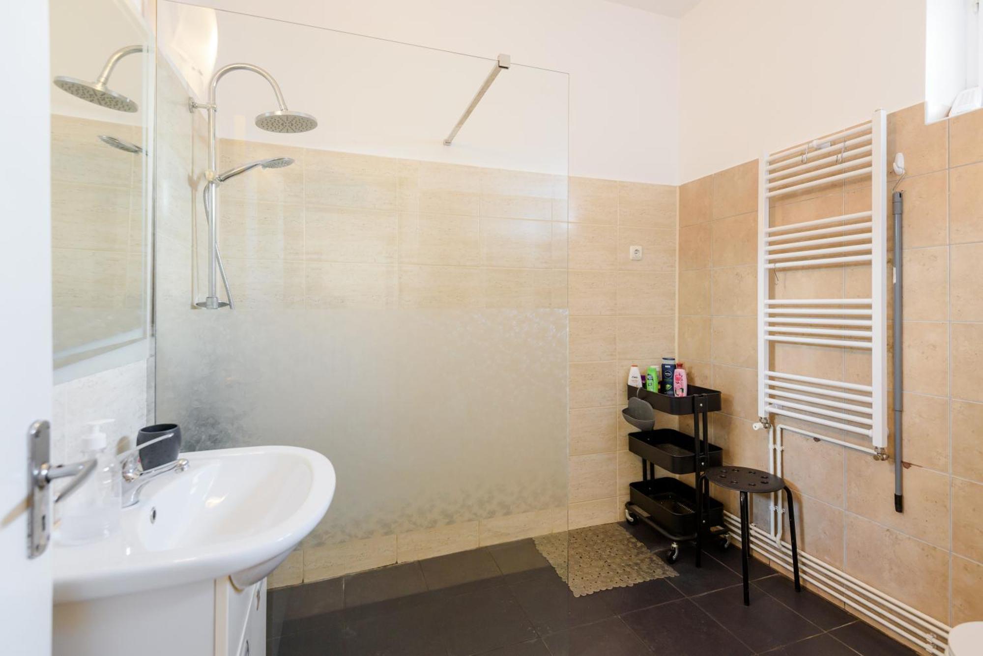 Casa Cu Cires Brasov Apartment Exterior photo