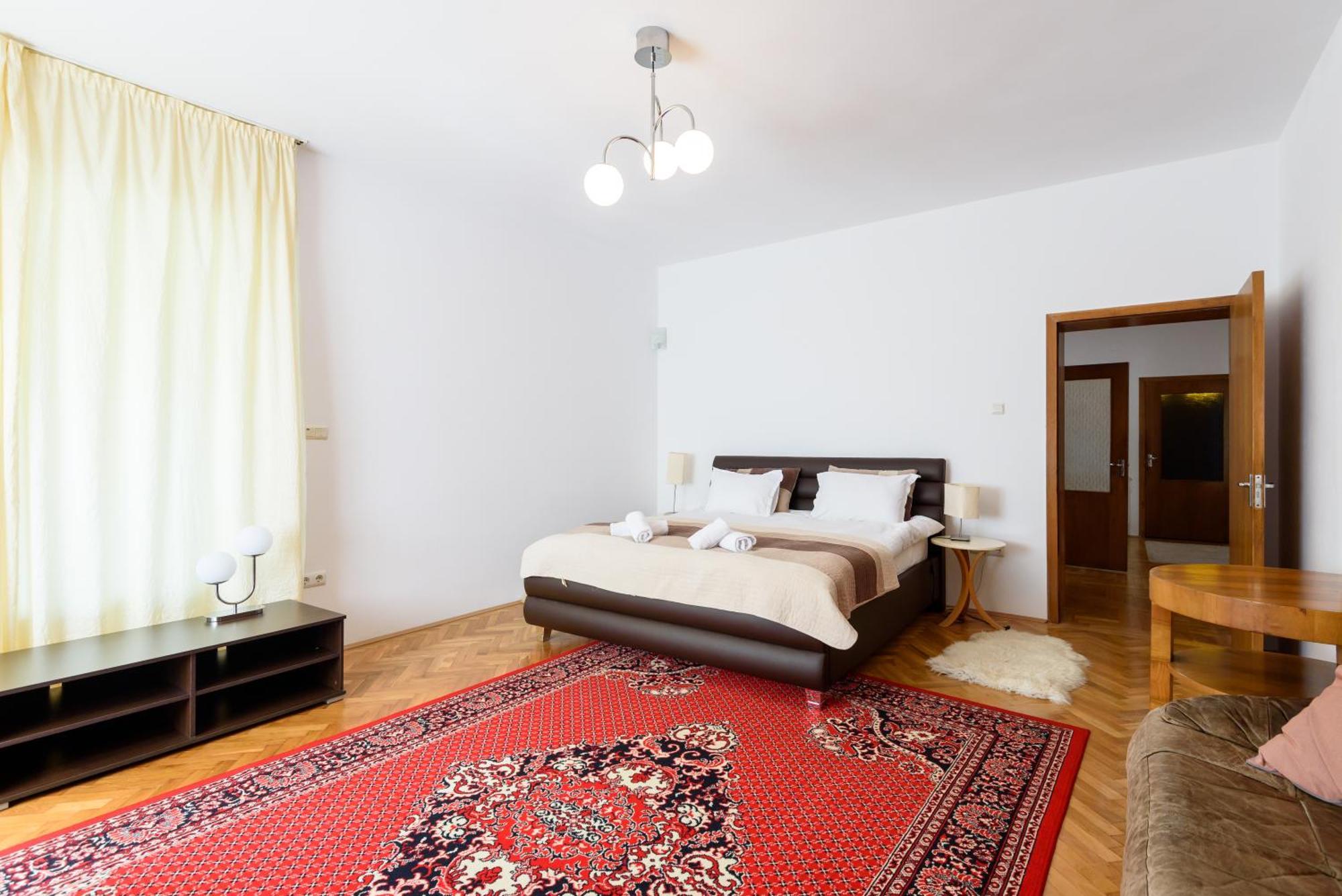 Casa Cu Cires Brasov Apartment Exterior photo